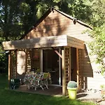 Cozy In Ponchel With Pond