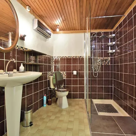 Cozy In Ponchel With Pond Holiday home *