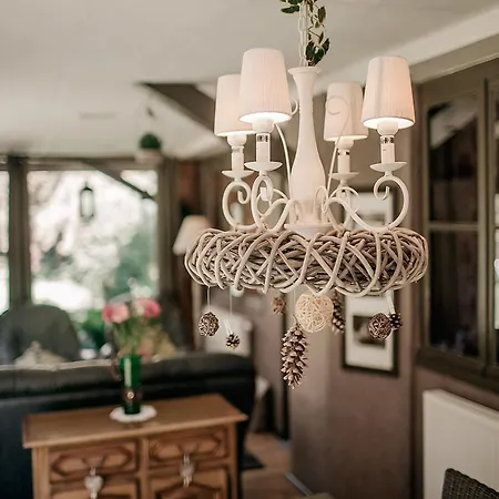 بيت للعطل Cozy In Ponchel With Pond