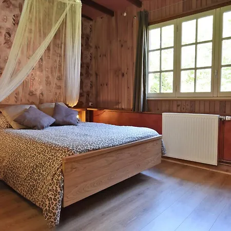 펜션 Cozy In Ponchel With Pond Le Ponchel