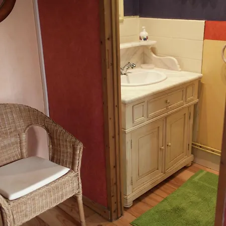 Cozy In Ponchel With Pond Le Ponchel