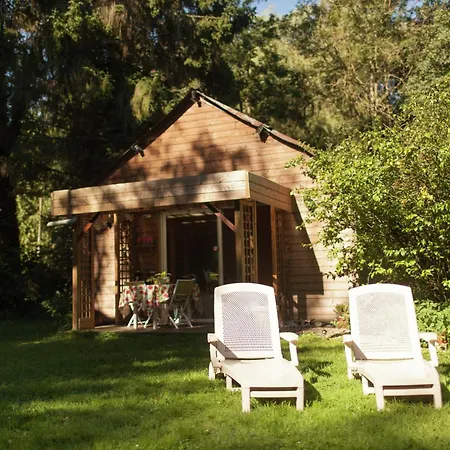 بيت للعطل Cozy In Ponchel With Pond