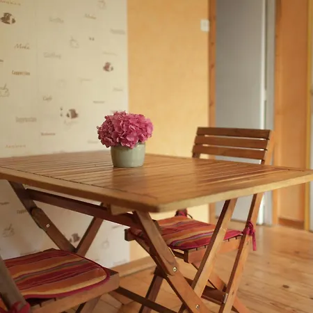 Cozy In Ponchel With Pond Le Ponchel