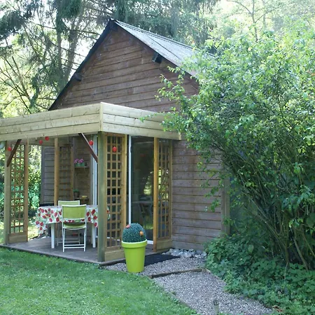 Cozy In Ponchel With Pond بيت للعطل