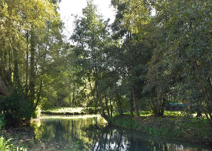 Cozy In Ponchel With Pond Le Ponchel