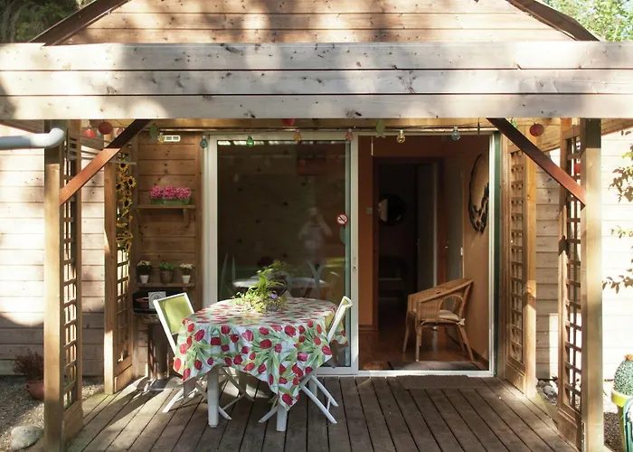 Semesterbostad Cozy In Ponchel With Pond *